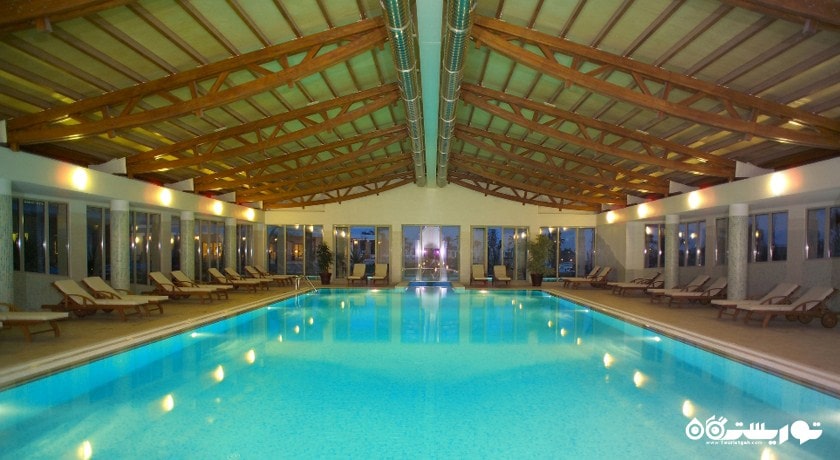 استخر سرپوشیده هتل باروت لارا